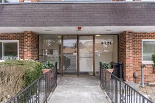 4721 St Joseph Creek Rd, Lisle, IL 60532 - Photo 3