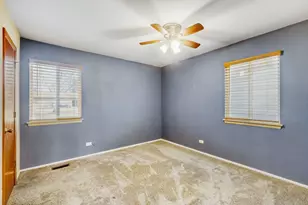 1154 Pegwood Dr, Elgin, IL 60120 - Photo 9