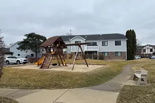 373 Ferndale Ct, Schaumburg, IL 60193 - Photo 23