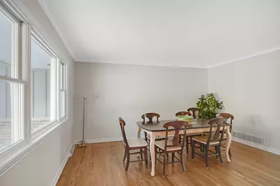 4907 Valerie Drive, Crystal Lake, IL 60014 - Photo 9