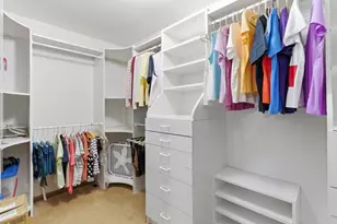 8261 Lake Ridge Dr, Burr Ridge, IL 60527 - Photo 27