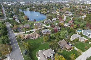 8261 Lake Ridge Dr, Burr Ridge, IL 60527 - Photo 59