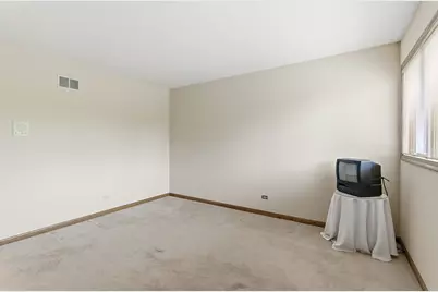 8261 Lake Ridge Drive, Burr Ridge, IL 60527 - Photo 29