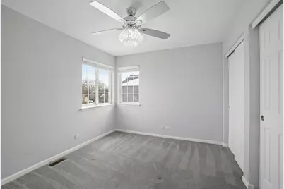 9038 Hillcrest Lane, Woodridge, IL 60517 - Photo 15