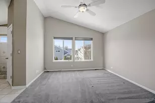 9038 Hillcrest Ln, Woodridge, IL 60517 - Photo 11