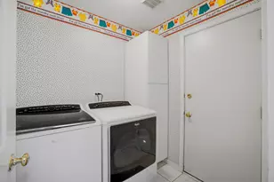 9038 Hillcrest Ln, Woodridge, IL 60517 - Photo 21