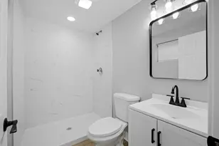 9038 Hillcrest Ln, Woodridge, IL 60517 - Photo 17