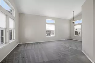 9038 Hillcrest Ln, Woodridge, IL 60517 - Photo 9