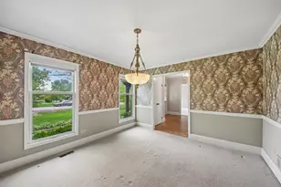 1152 Terre Dr, Libertyville, IL 60048 - Photo 11