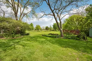 1152 Terre Dr, Libertyville, IL 60048 - Photo 51