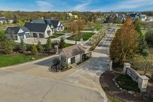 17 Templeton Ct, Oak Brook, IL 60523 - Photo 3