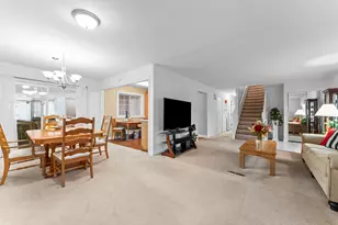 2819 Sun Valley Dr, Cary, IL 60013 - Photo 3