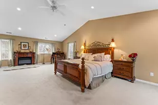 2819 Sun Valley Dr, Cary, IL 60013 - Photo 7