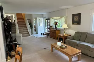 2819 Sun Valley Dr, Cary, IL 60013 - Photo 7