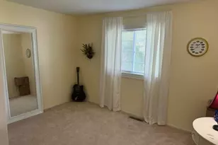 2819 Sun Valley Dr, Cary, IL 60013 - Photo 13