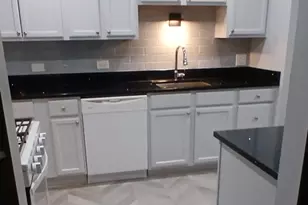 373 Ferndale Ct, Schaumburg, IL 60193 - Photo 11