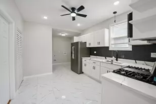 [Address not provided], Chicago, IL 60617 - Photo 11