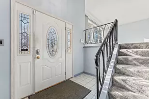 7487 Northway Dr, Hanover Park, IL 60133 - Photo 5