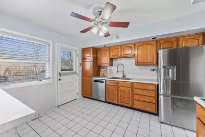 7487 Northway Drive, Hanover Park, IL 60133 - Photo 17