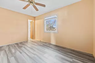 7487 Northway Dr, Hanover Park, IL 60133 - Photo 25