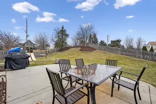 9 Annandale Ct, Lake in the Hills, IL 60156 - Photo 33