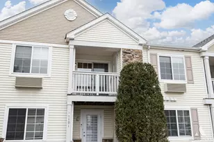 1117 Silverstone Dr, Carpentersville, IL 60110 - Photo 1