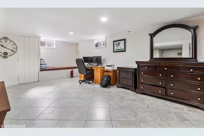 1418 S 6th Avenue, Des Plaines, IL 60018 - Photo 11