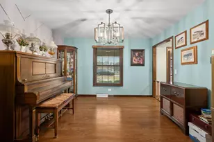 9S321 Chandelle Dr, Naperville, IL 60564 - Photo 7