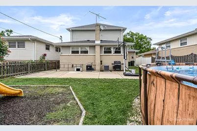 8820 N Elmore Street, Niles, IL 60714 - Photo 23