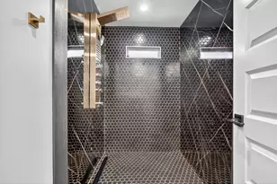 7642 S Merrill Ave, Chicago, IL 60649 - Photo 21