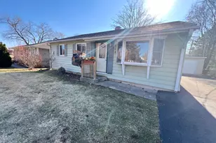 508 S Lake St, Mundelein, IL 60060 - Photo 1