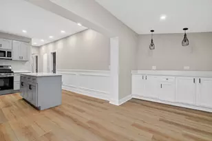 7947 S Dorchester Ave, Chicago, IL 60619 - Photo 9