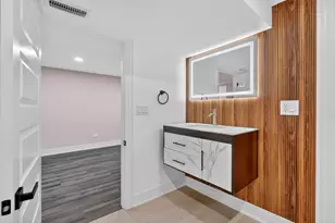 7947 S Dorchester Ave, Chicago, IL 60619 - Photo 21