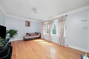 5610 W 85th St, Burbank, IL 60459 - Photo 5