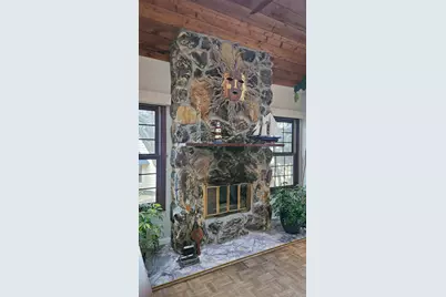 748 Chandler Road, Gurnee, IL 60031 - Photo 9