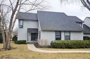 748 Chandler Rd, Gurnee, IL 60031 - Photo 1