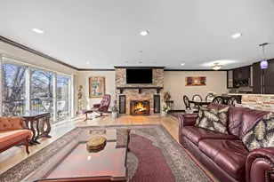 140 Carriage Way Dr, Burr Ridge, IL 60527 - Photo 5