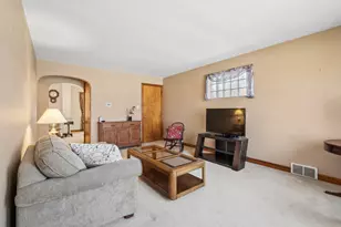 2124 Brummel St, Evanston, IL 60202 - Photo 3