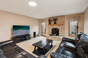 160 Lincoln St, Roselle, IL 60172 - Photo 7