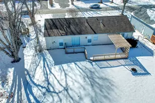 1906 Fairfield Rd, Lindenhurst, IL 60046 - Photo 3