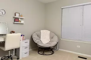 350 Crystal Ridge Dr, Crystal Lake, IL 60014 - Photo 11