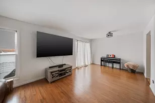 302 Linden Ln, Wheeling, IL 60090 - Photo 13