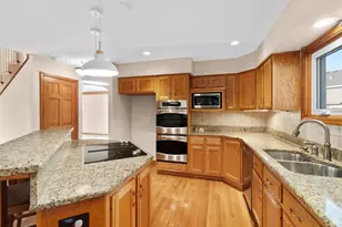 1007 Hollingswood Ct, Naperville, IL 60564 - Photo 9