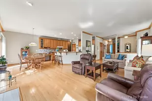 4051 Willow View Dr, Lake in the Hills, IL 60156 - Photo 11