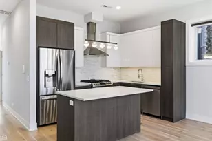 1042 S Oakley Blvd, Chicago, IL 60612 - Photo 5