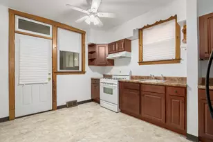 5912 W Wilson Ave, Chicago, IL 60630 - Photo 7