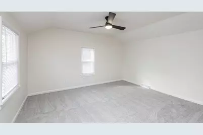 2415 Gilboa Avenue, Zion, IL 60099 - Photo 13