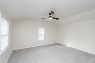 2415 Gilboa Ave, Zion, IL 60099 - Photo 13