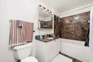 330 W Grand Ave, Chicago, IL 60654 - Photo 13