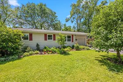 1607 Oak Street, Saint Charles, IL 60174 - Photo 1